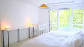 4 habitaciones, escritorio, cuna de viaje y wifi gratis