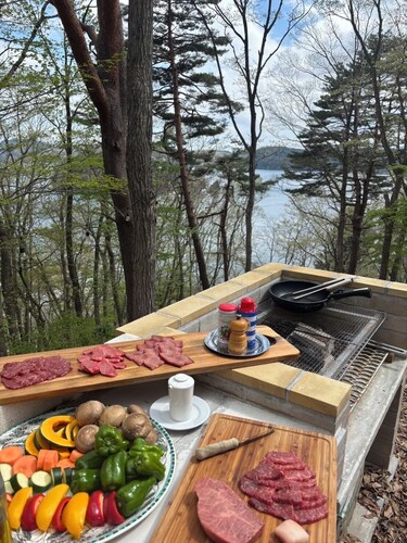 The view of the lake and snow-capped mountains is breathtaking! Limited to one pair per day. A dedicated butler is always on hand to ensure a safe stay. Includes choice of breakfast & 15 min drive to 5 ski resorts!