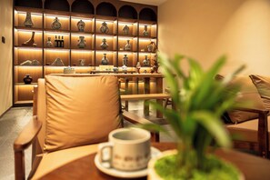 Siddeområde i lobbyen