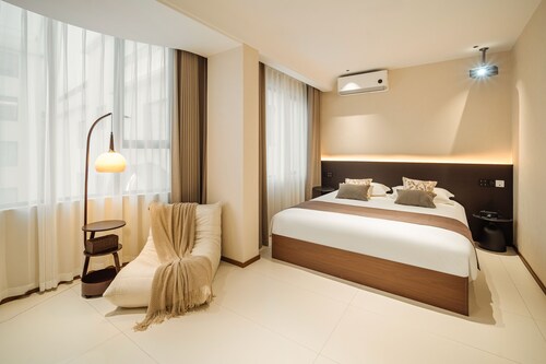 Jingdezhen Streamside B&B (Taoxichuan Cultural & Creative Zone Branch)