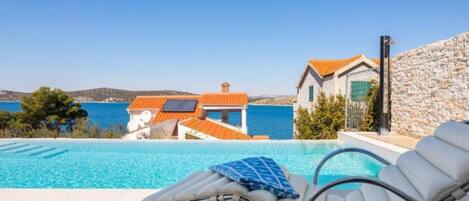 Villa (Seafront Six Bedroom Modern Villa wit) | Pool