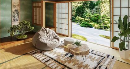 Sado/AAHotel Japanese garden, artwork,Four Seasons