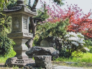 Property grounds - Active Art Hotel Japanese Garden Sado Art (Katabata, Sado, Niigata)