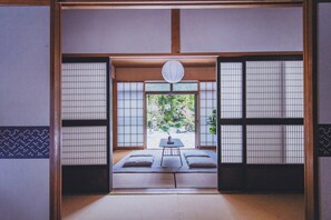 Interior - Active Art Hotel Japanese Garden Sado Art (Katabata, Sado, Niigata)