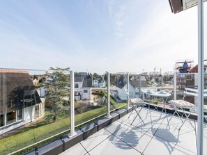 Outdoor dining - Cosy flat with beautiful terrace (Koksijde)