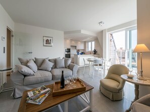 TV - Cosy flat with beautiful terrace (Koksijde)