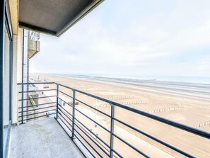 Property grounds - Wake up to sea views (Koksijde)