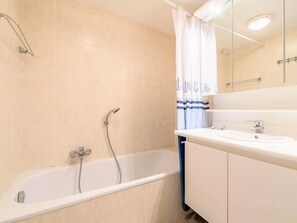 Bathroom - Wake up to sea views (Koksijde)