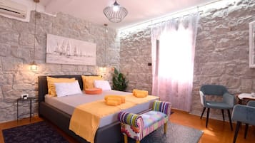 2 bedrooms, cots/infant beds