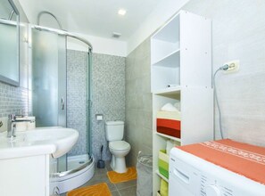 Villa (Three Bedroom Villa With Pool) | Bathroom | Shower, towels - Villa Serenity With Pool (Solin)