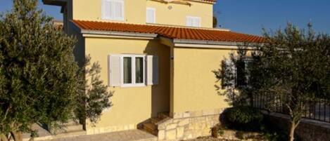 Apartment (Three Bedroom apartment With Sea View) | Exterior