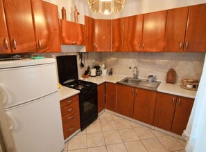 아파트 (Three Bedroom apartment With Sea View) | 전용 주방 | 냉장고