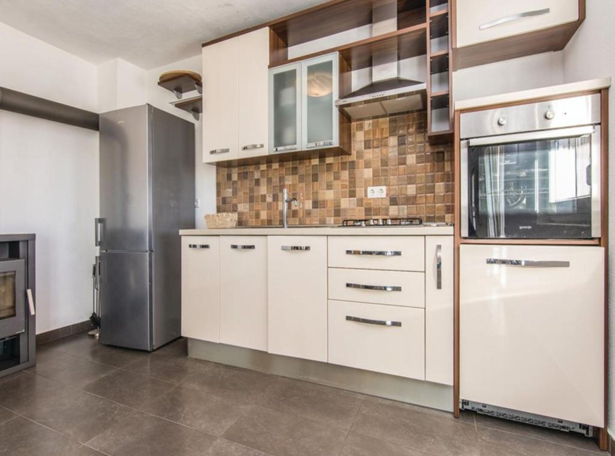 فيلا (Amazing Villa with Outdoor Swimming P) | مطبخ خاص | ثلاجة