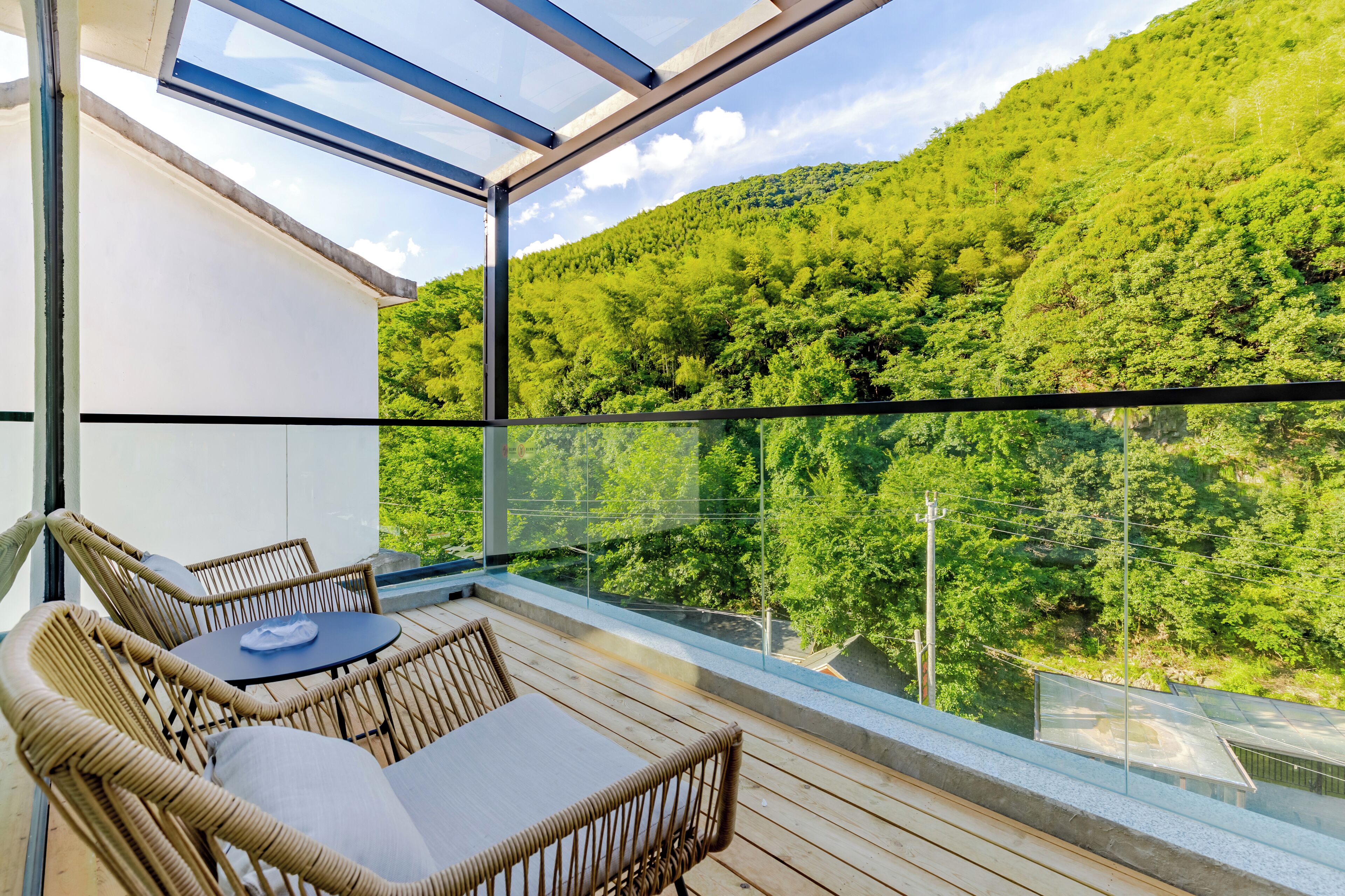 经典双人房, 山景 | 高档床上用品、羽绒被、特色装修、特色家居