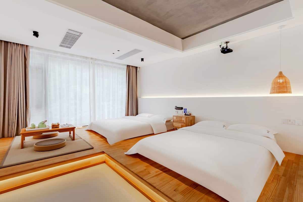 Comfort-Doppel- oder -Zweibettzimmer, Hügelblick | Hochwertige Bettwaren, Daunenbettdecken, individuell dekoriert