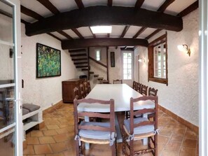 Dining - Anwesen "Moulin a Eau" auf einem Bauernhof by Interhome (Villepinte)