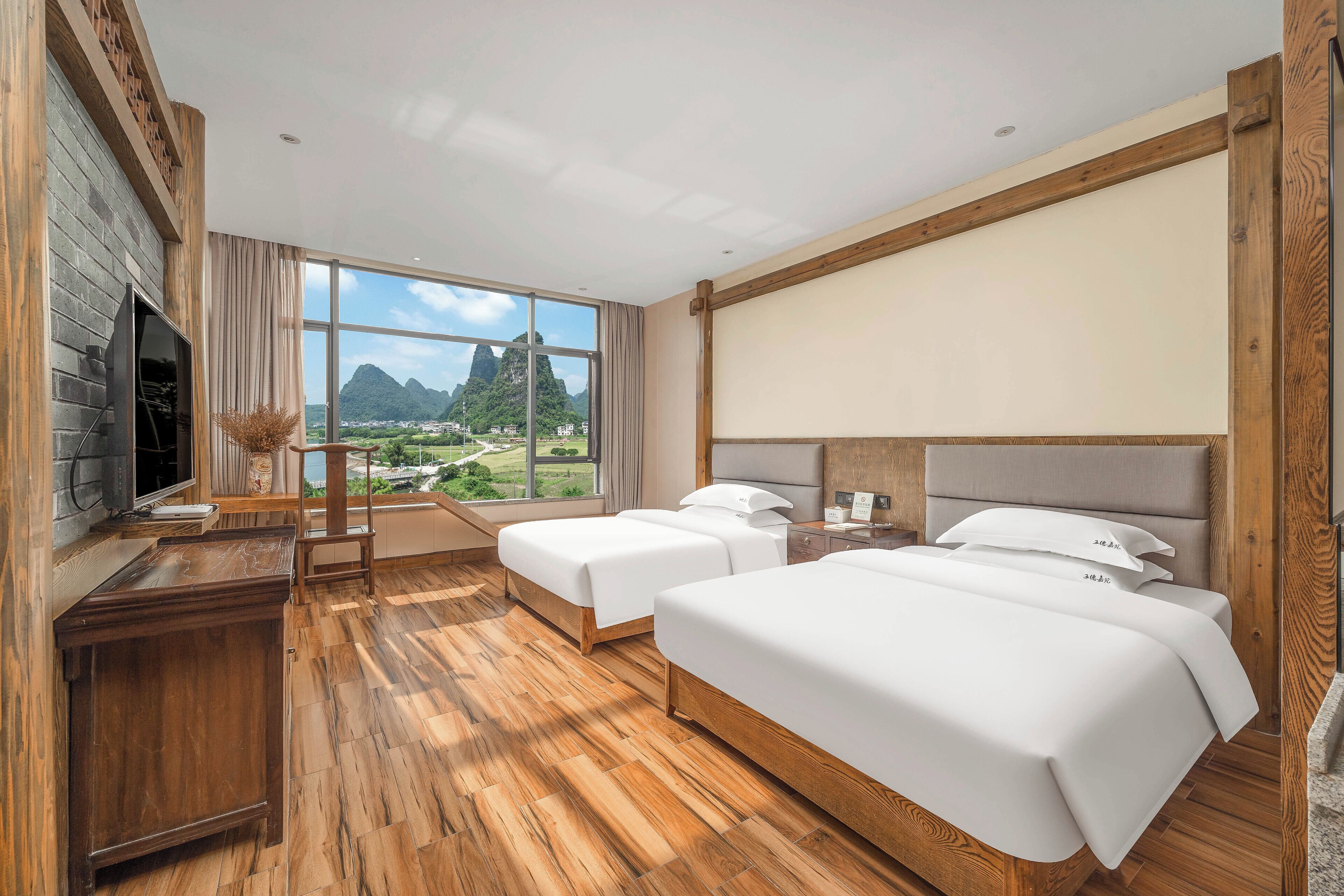 Desk, laptop workspace, free WiFi