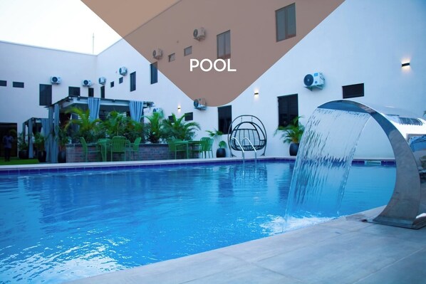 Pool waterfall - Tredview Hotel and Suites (Lafia)