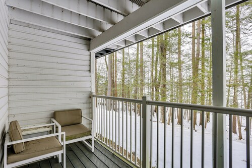 All-Season Lake Wallenpaupack Condo w/ Views