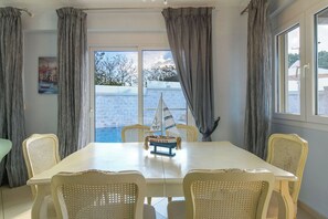 Dining - The Doctor's House- Vacation house in Kassiopi, Corfu (Kassiopi)