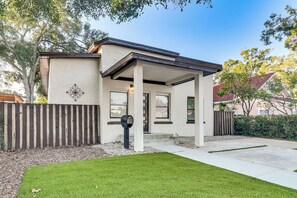 Exterior - 4 Mi to Dtwn St Pete! Pet-Friendly Home w/ Yard (St. Petersburg)