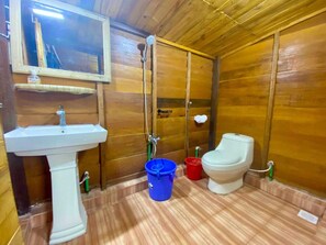 Free toiletries, towels, soap, shampoo - Rain Drop Eco Resort Saint Martin (Saint Martin's Island)