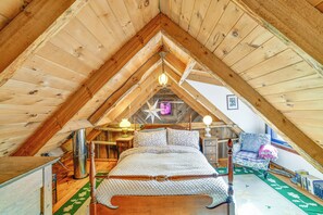 3 chambres, bureau, fer et planche à repasser, lit de bébé portatif