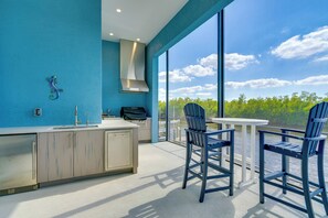 Dining - Luxury Group Escape in Cape Coral’s Cape Harbour! (Cape Coral)