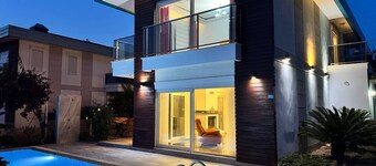 Genießen Sie Ihre sonnige Reise mit "NarVilla" by Interhome