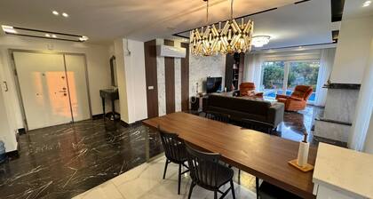 Genießen Sie Ihre sonnige Reise mit "NarVilla" by Interhome