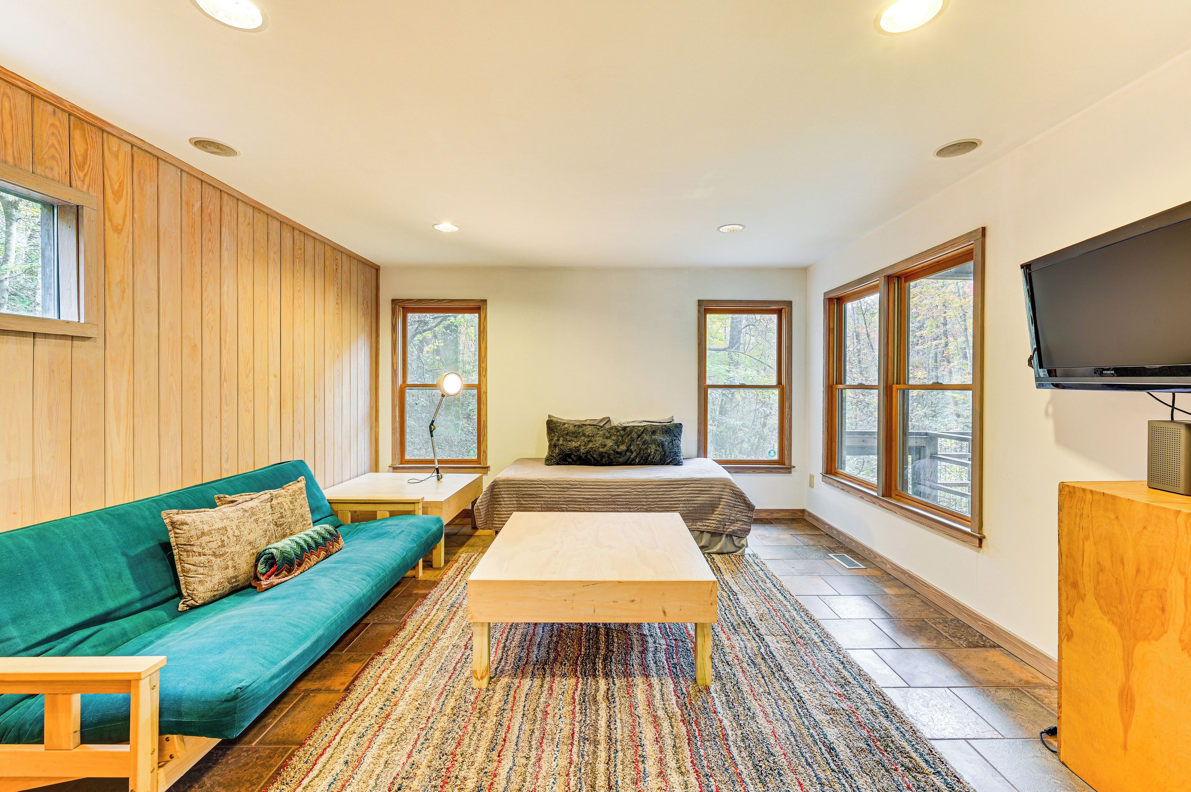 Fireplace, DVD player