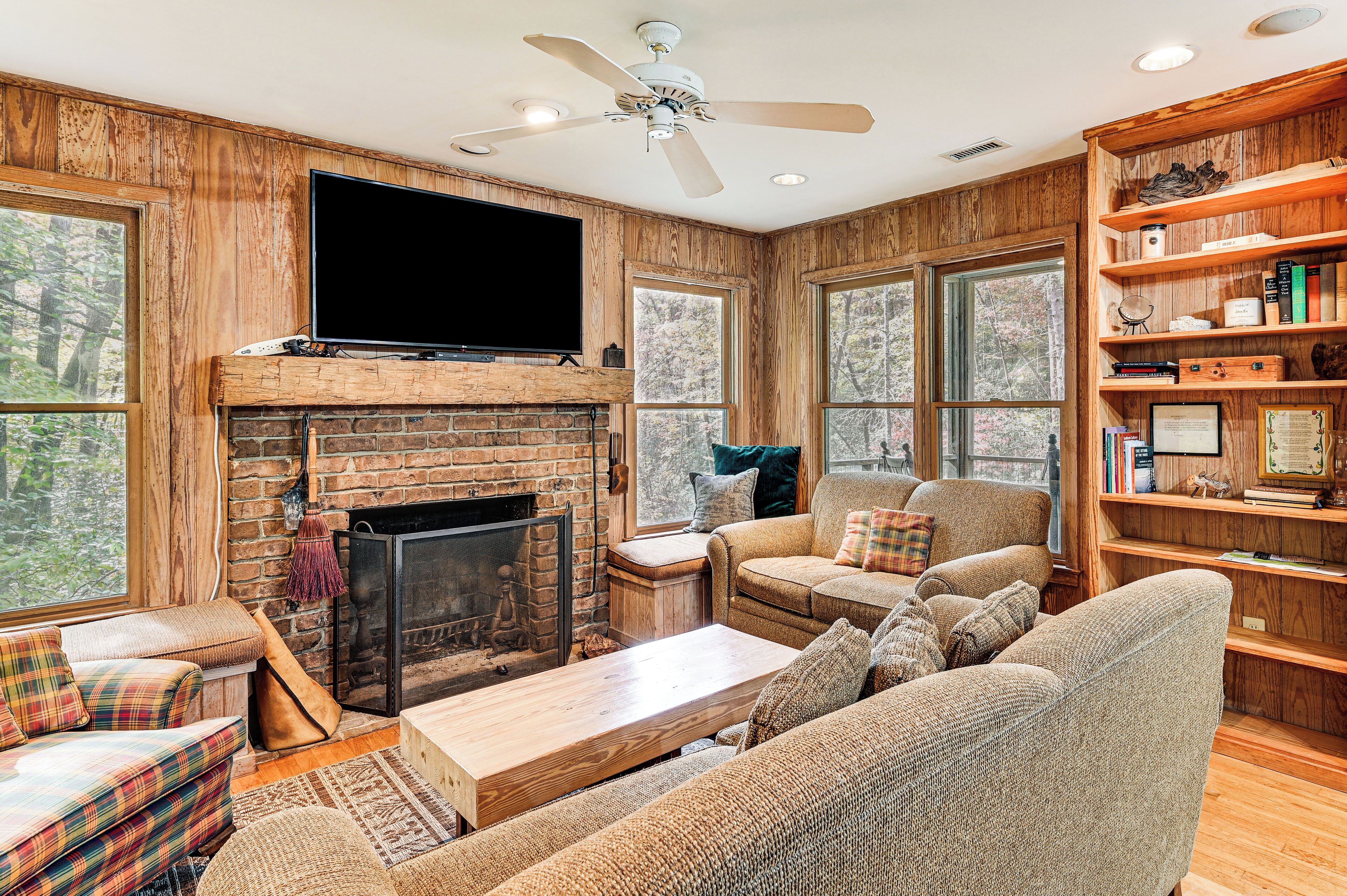 Fireplace, DVD player