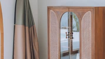 Brankas dan Wi-Fi gratis