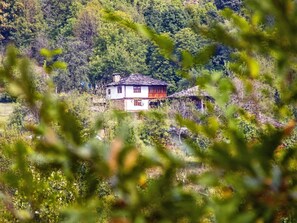Exterior - Authentisches Haus mit Bergblick - Karashka by Interhome (Selishte)