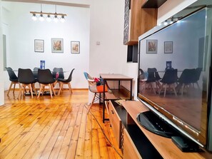 Dining - Komfort-Suite im Zentrum von Sofia, zwei Schlafzimmer, acc by Interhome (Sofia)