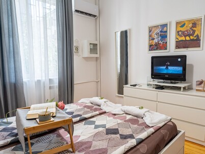 Komfort-Suite im Zentrum von Sofia, zwei Schlafzimmer, acc by Interhome
