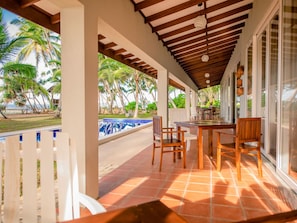 Outdoor dining