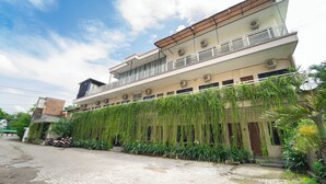 숙박 시설 정면