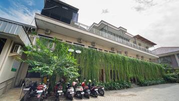 Fachada da propriedade