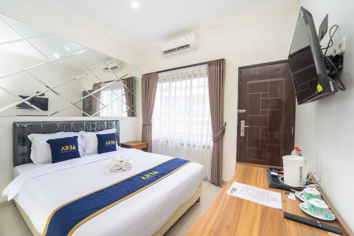 Habitación doble Deluxe | Escritorio, espacio para trabajar con laptop y wifi gratis