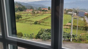 Interior - Herrschaftshaus durch die Täler by Interhome (Oliveira de Frades)