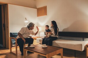 Interior - zen family trip, Japanese culture, max5ppl (Takasecho Kamitakase, Mitoyo)