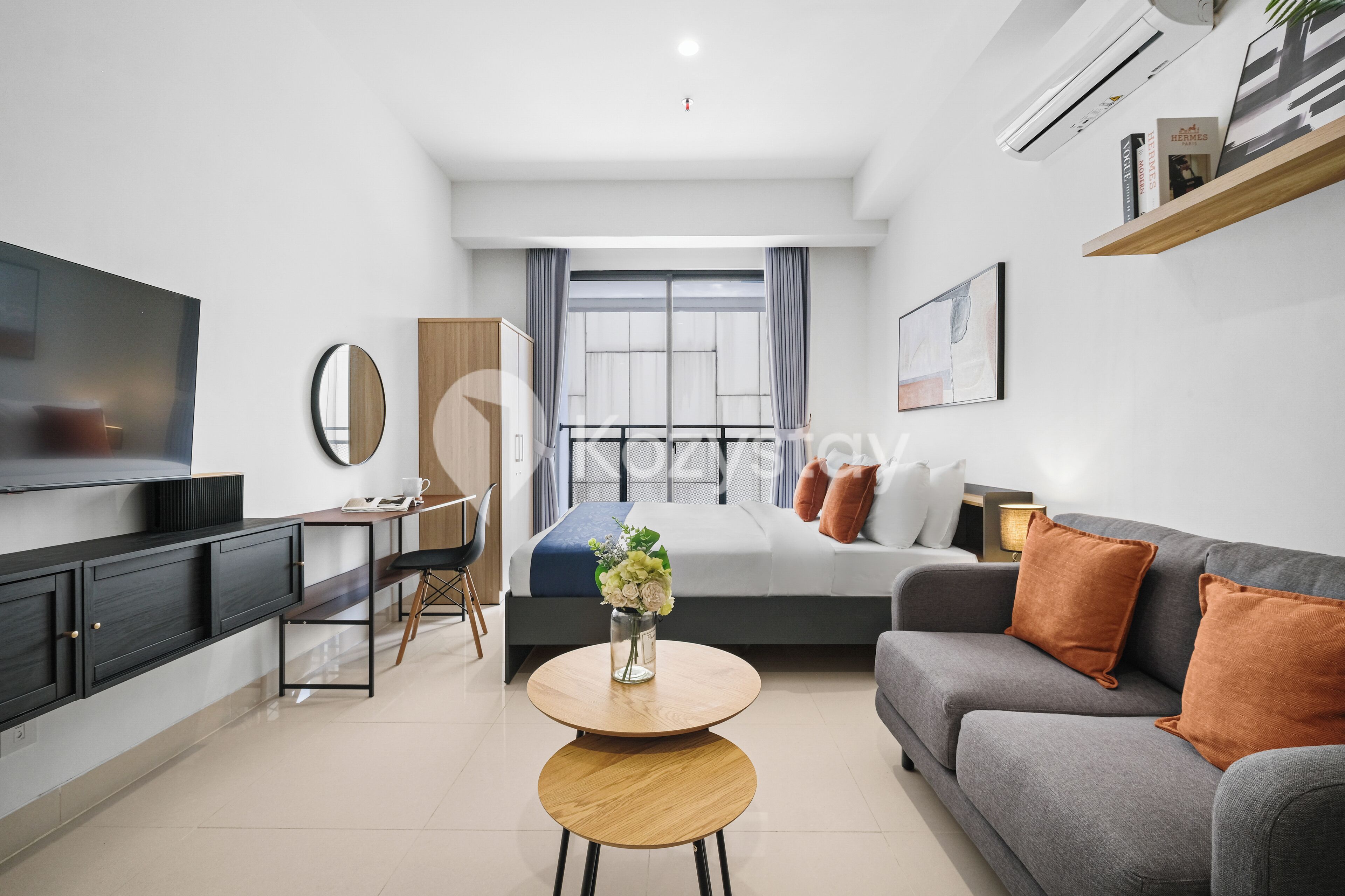 Apartemen, 1 kamar tidur, pemandangan kota | Area keluarga | Smart TV 43-inci dengan saluran TV kabel, Netflix, dan layanan streaming