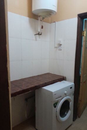Inside other - 5 Personen Wohnung in Brusubi Gambia by Interhome (Brufut)