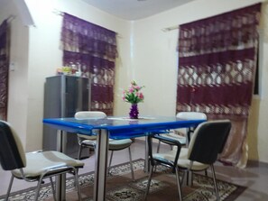 Kitchen / Dining Room - 5 Personen Wohnung in Brusubi Gambia by Interhome (Brufut)