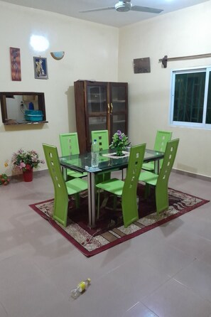 Dineren