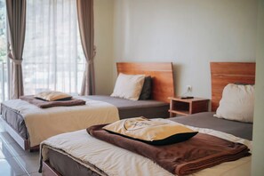 Deluxe Twin Room | Desk, free WiFi - Golden House Syariah Nexura Collection (Kab. Banjarnegara, Jawa Tengah)