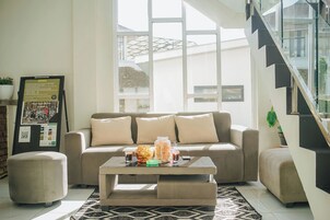 Sala de estar en el lobby