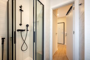 Shower, hair dryer, towels - GuestReady - Charming coastal getaway (Almada)