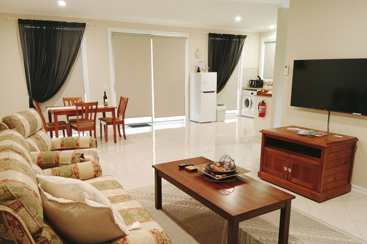 Villa Deluxe - 1 kingsize-säng - uteplats - utsikt mot innergården | Ljudisolering och gratis wi-fi